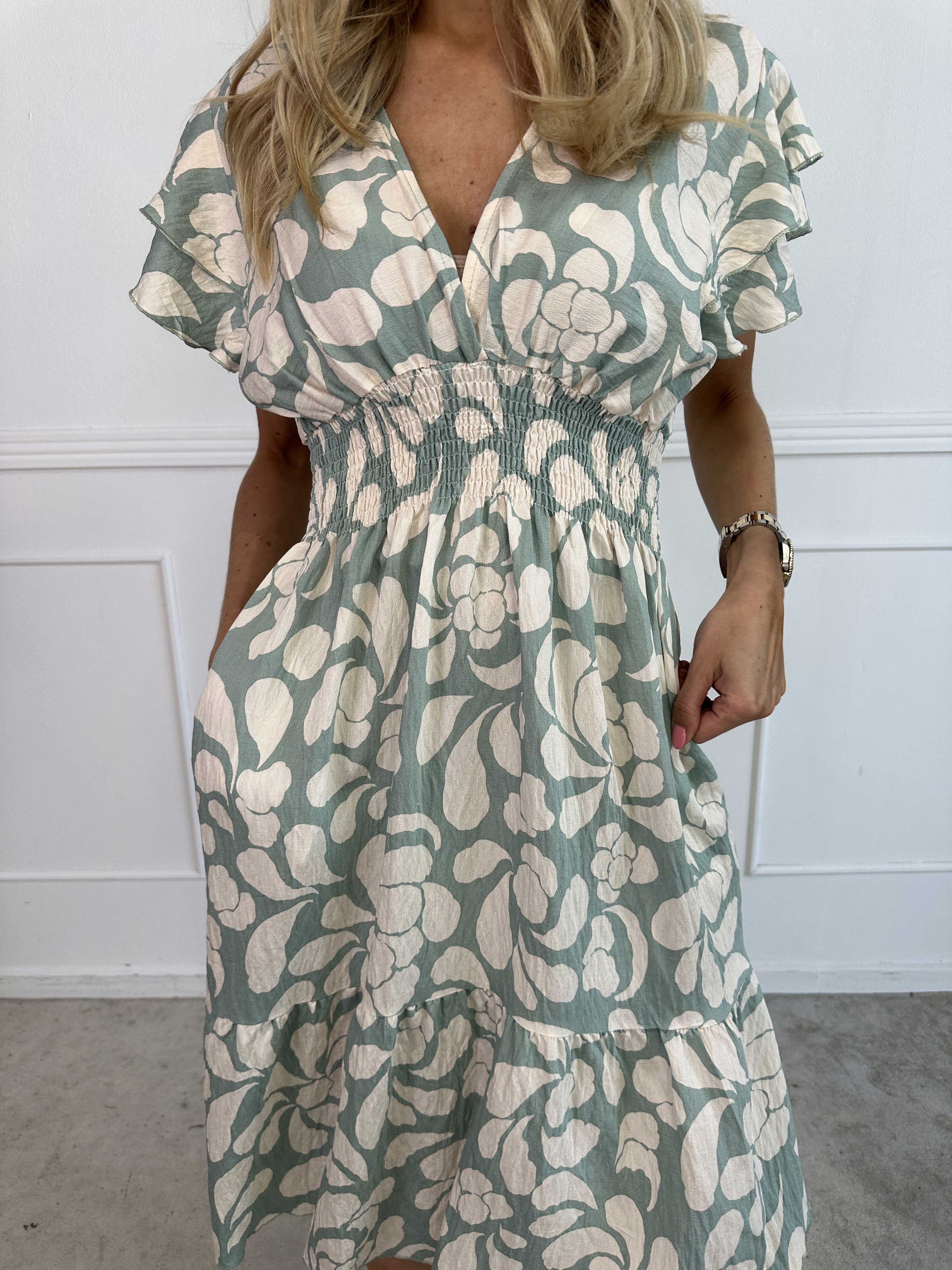 Palina Flower Short - Blomstret kjole i viskose med smock